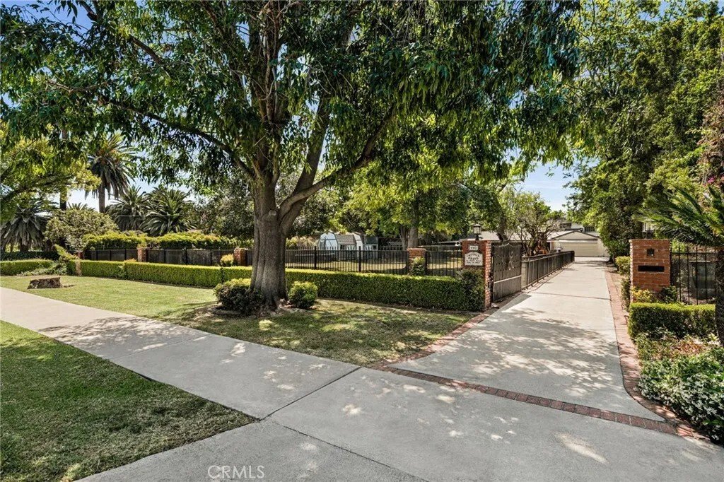 House in Tustin, California, United States 4 - 17802860
