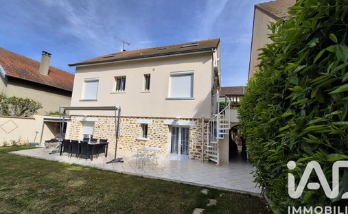 House in Tilleuls-Champagne, Savigny-sur-Orge, France 1