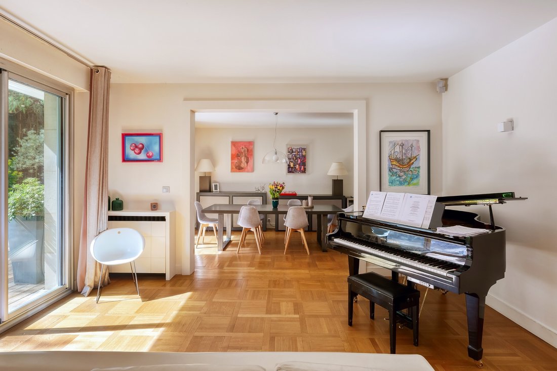 Apartment in La Plaine des Sablons, Neuilly-sur-Seine, France 3 - 17802896