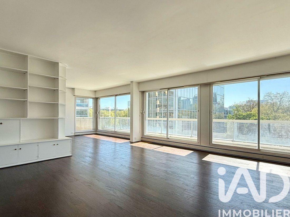 Apartment in Neuilly-sur-Seine, Île-de-France, France 2 - 17658737