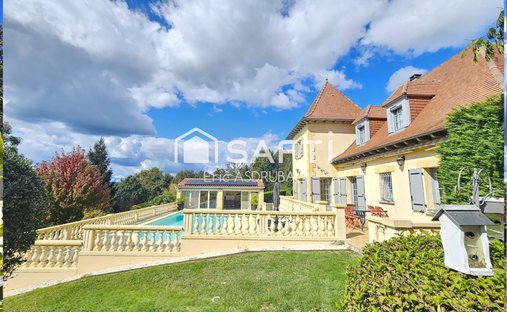 Exclusivity In Its Purest Form!! Overlooking A Private Valley, This 17 Th Century Manor Offers Total