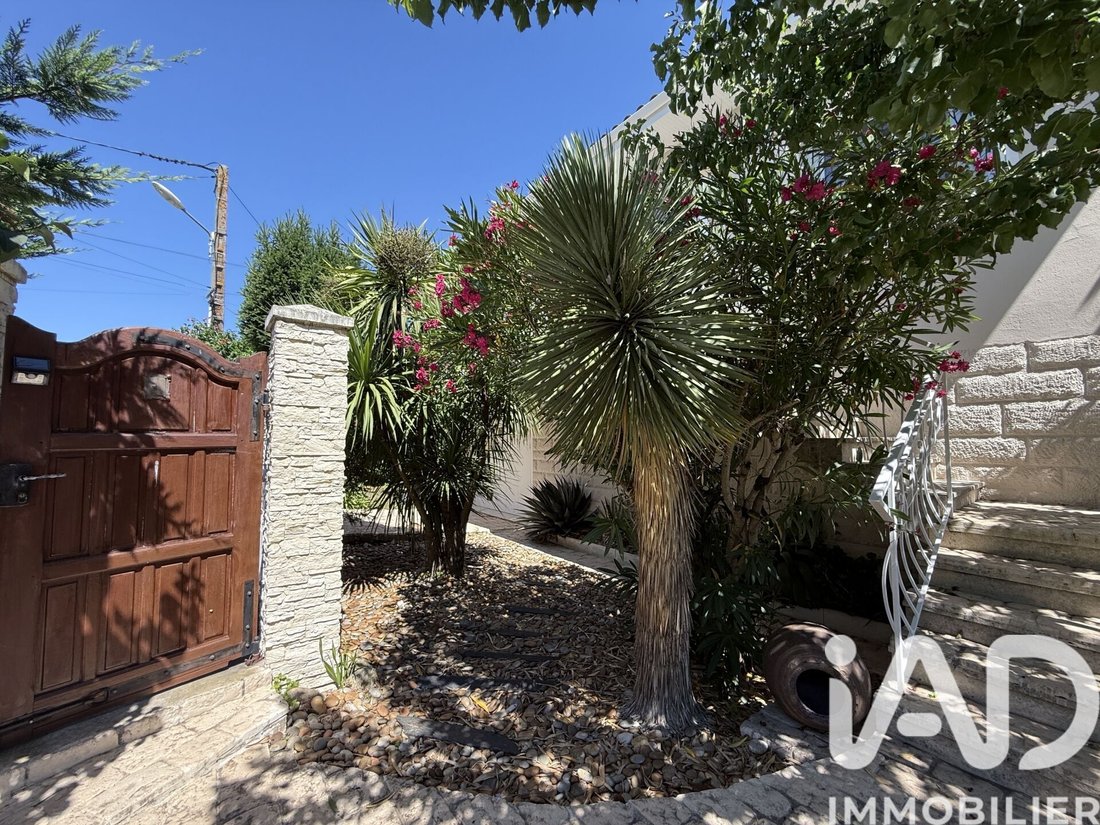 House in Dompierre-sur-Mer, Nouvelle-Aquitaine, France 1 - 17459891