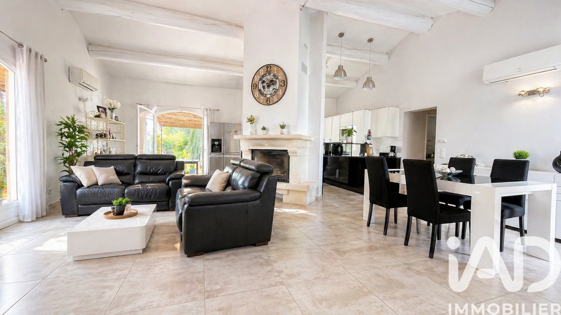 House in Jouques, Provence-Alpes-Côte d'Azur, France 4 - 17746309