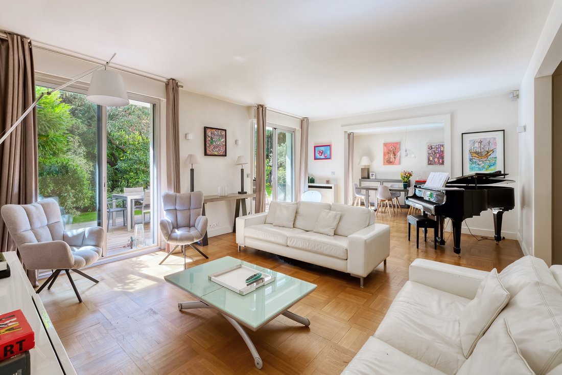 Apartment in La Plaine des Sablons, Neuilly-sur-Seine, France 2 - 17802896