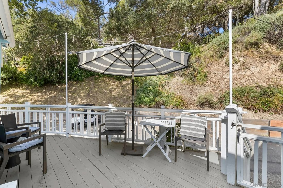 Malibu, California, United States 3 - 17802841