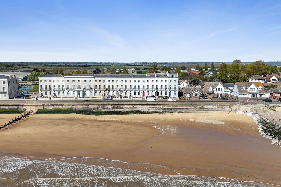 Townhouse in Walton On The Naze, Clacton-on-Sea, England 2 - 17803089