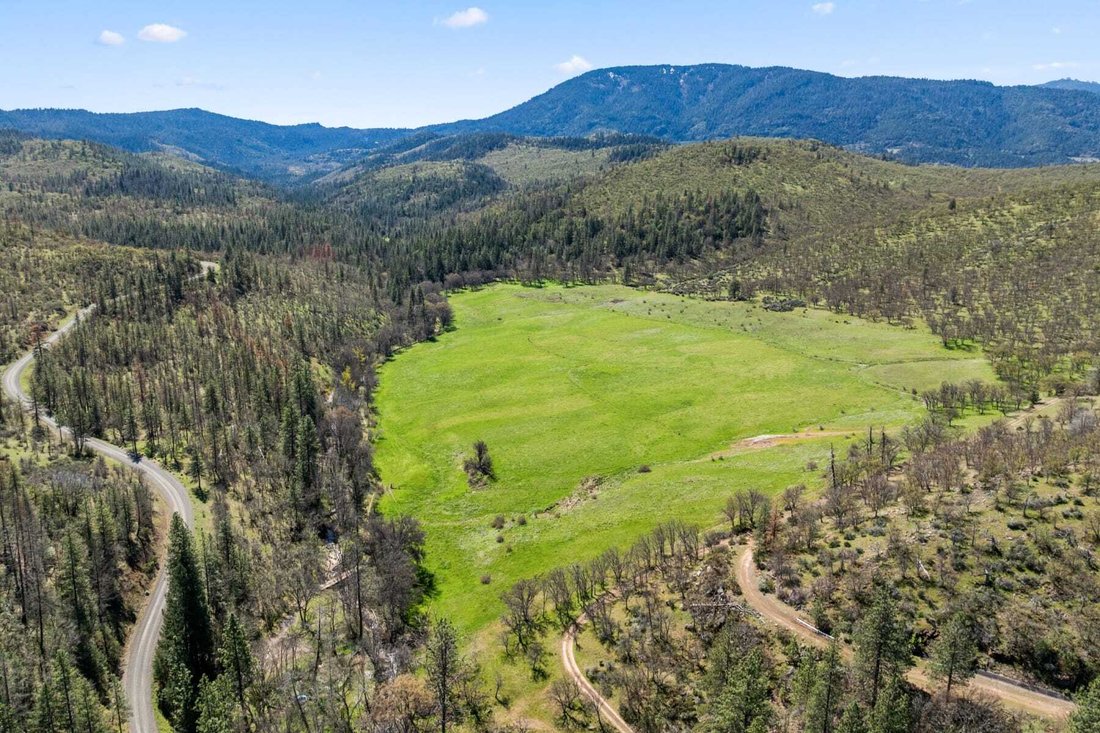 Land in Ashland, Oregon, United States 2 - 17802893