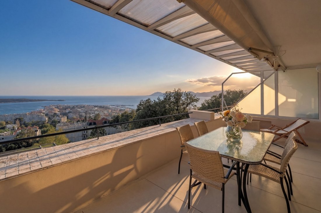 Apartment in Saint Nicolas, Cannes, France 2 - 17802897