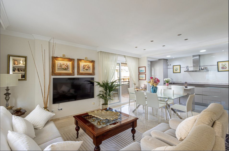 Penthouse in Marbella, Andalusia, Spain 3 - 17803319