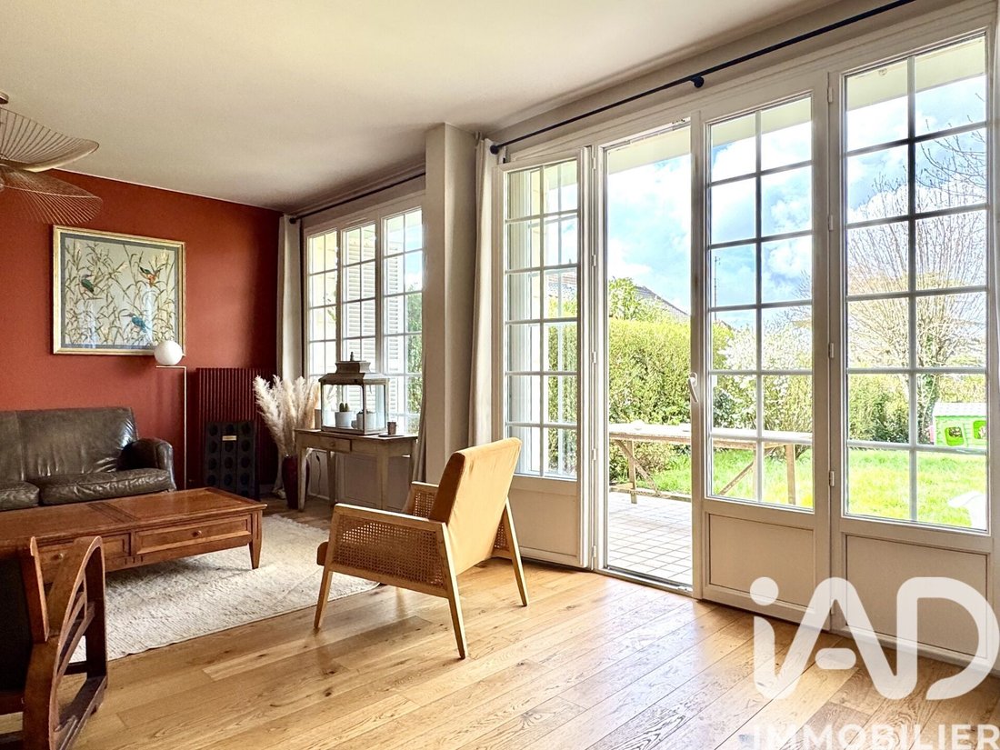 House in Bailly, Ile-de-France, France 1 - 17809342
