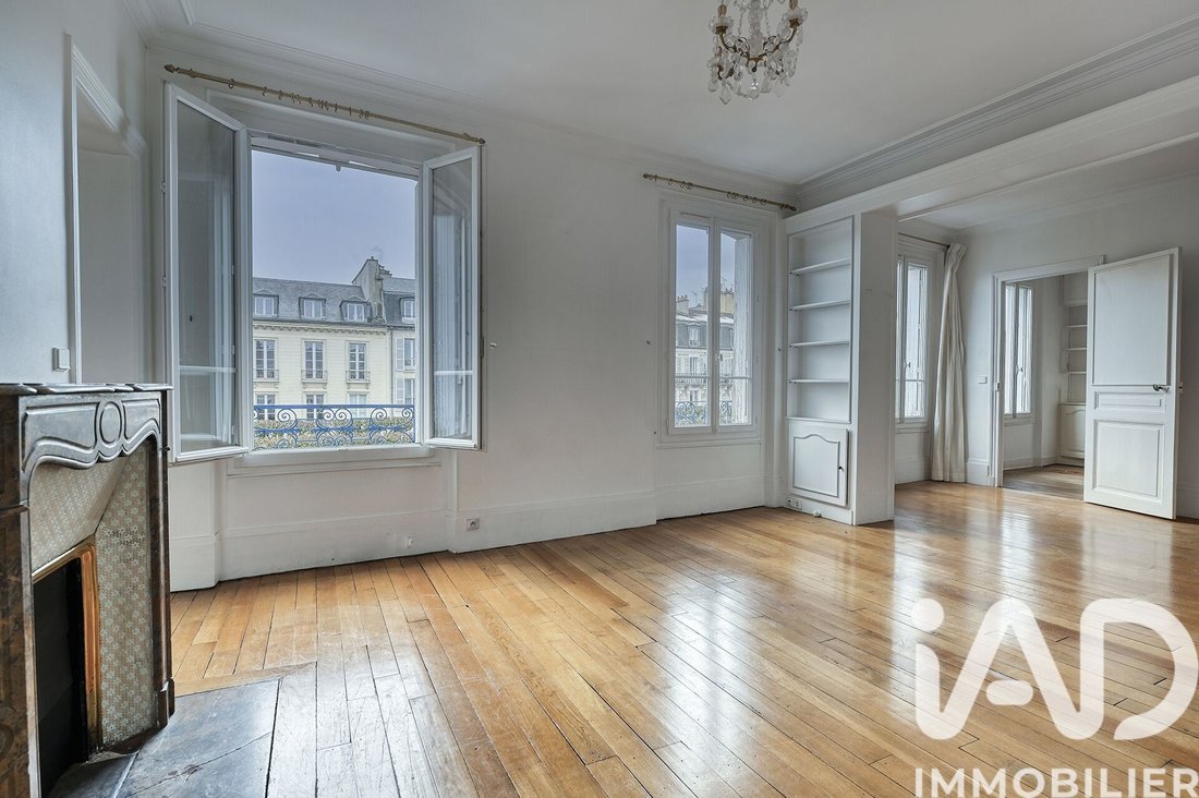 Apartment in Notre Dame, Versailles, France 4 - 17809141