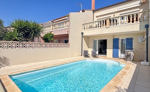 House in Fleury, Occitania, France 1