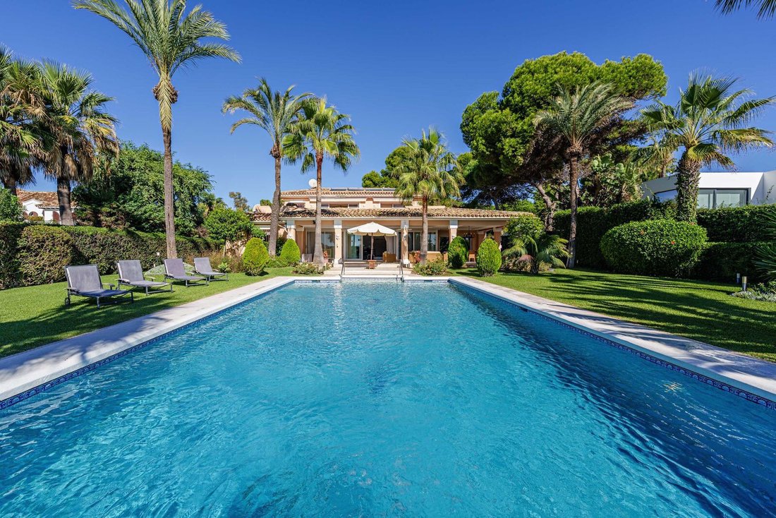 Villa in Estepona, Andalusia, Spain 2 - 17803207