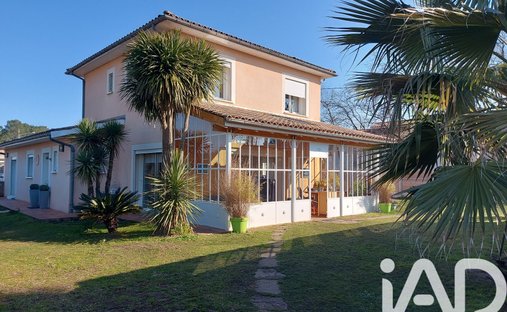 House in Lanton, Nouvelle-Aquitaine, France 1