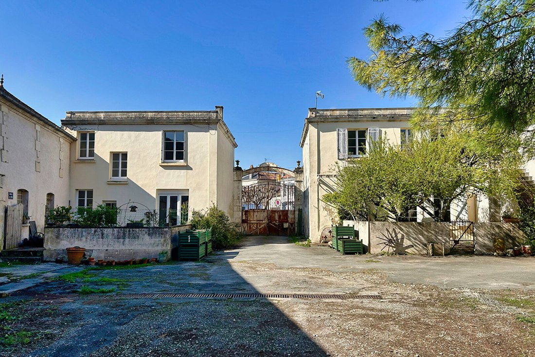 Apartment in Centre Ville, Saint-Jean-d'Angély, France 3 - 17803472
