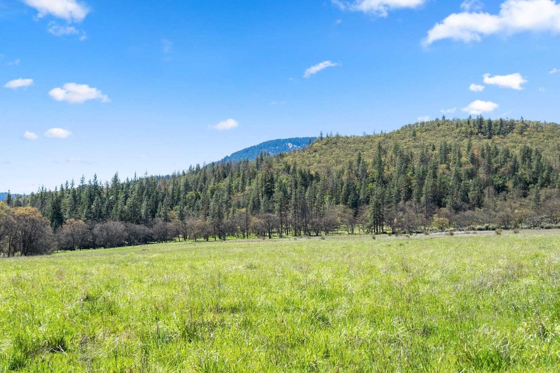 Land in Ashland, Oregon, United States 4 - 17802893