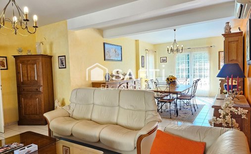 Exclusivity In Its Purest Form!! Overlooking A Private Valley, This 17 Th Century Manor Offers Total