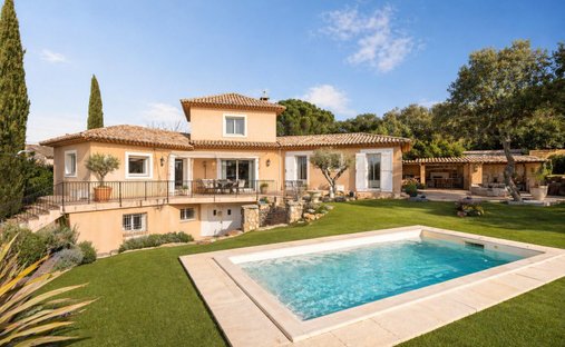 House in La Capelle-et-Masmolène, Occitania, France 1