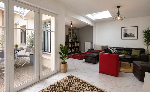 House in Centre, Nanterre, France 1