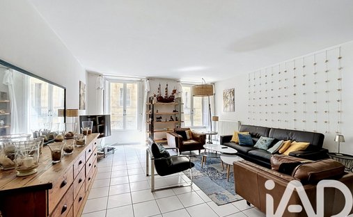 Appartement à Hôtel de Ville-Quinconce-Saint Seurin-Fondaudège, Bordeaux, France 1