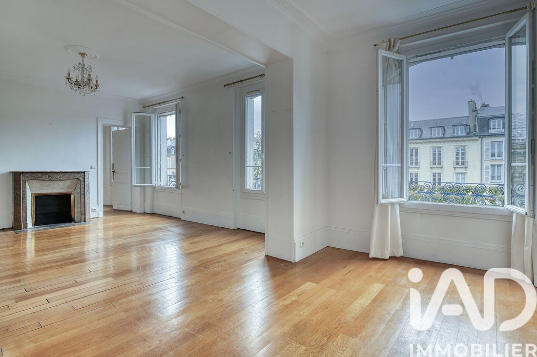 Apartment in Notre Dame, Versailles, France 2 - 17809141