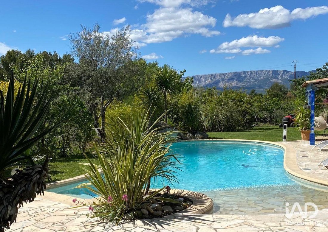House in Trets, Provence-Alpes-Côte d'Azur, France 1 - 17716625