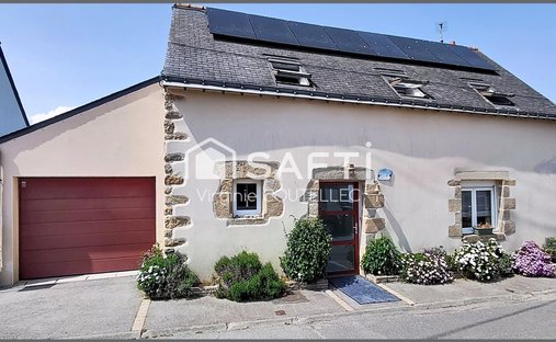 House in Centre Bourg, Sene, France 1