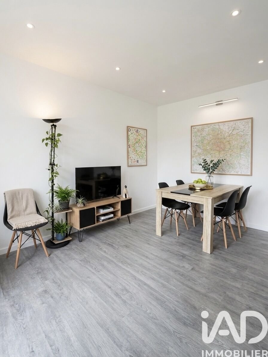 Apartment in Pantin, Ile-de-France, France 1 - 17807896
