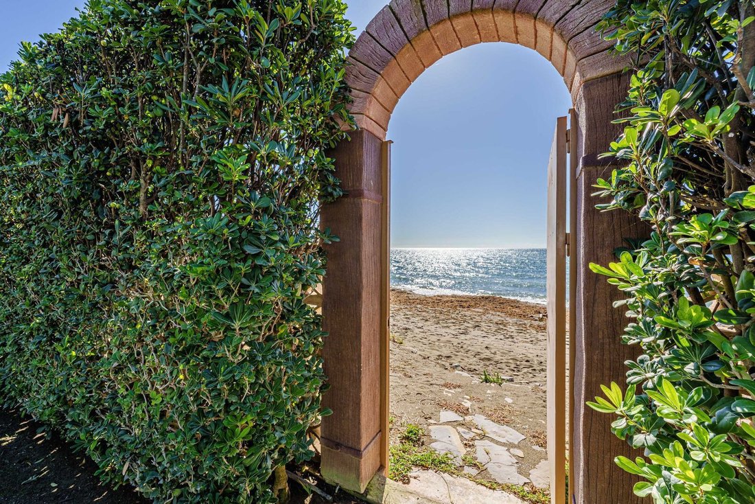 Villa in Estepona, Andalusia, Spain 3 - 17803207