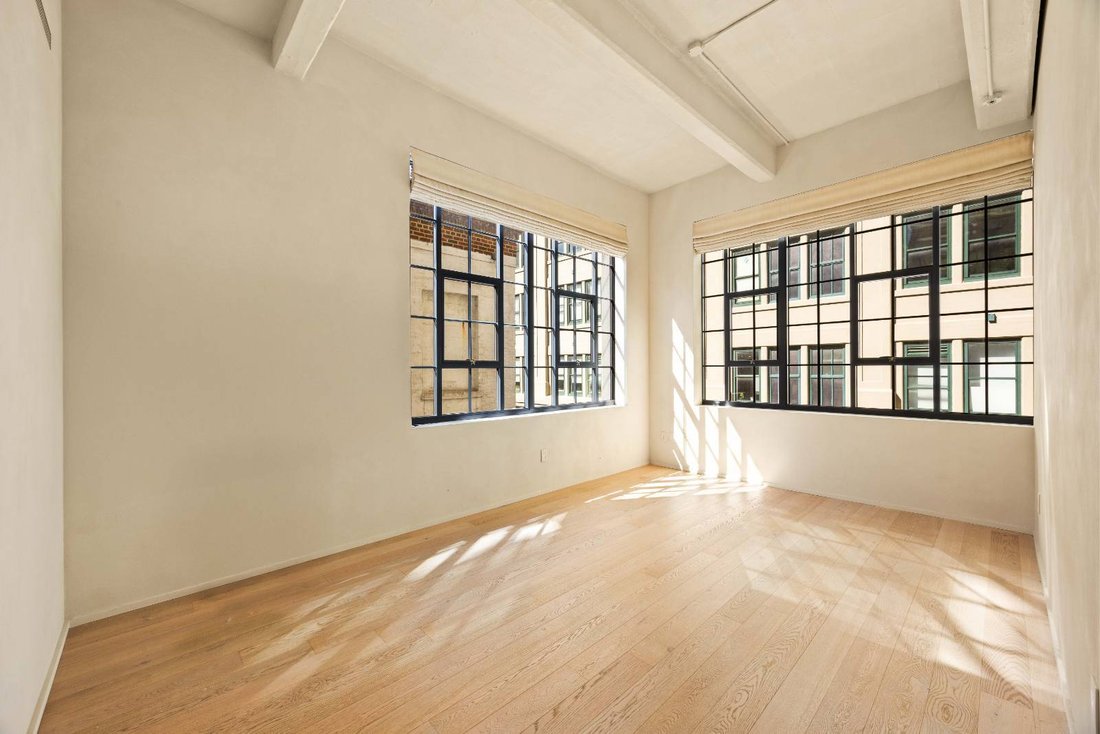 Condo in New York, New York, United States 4 - 17803267