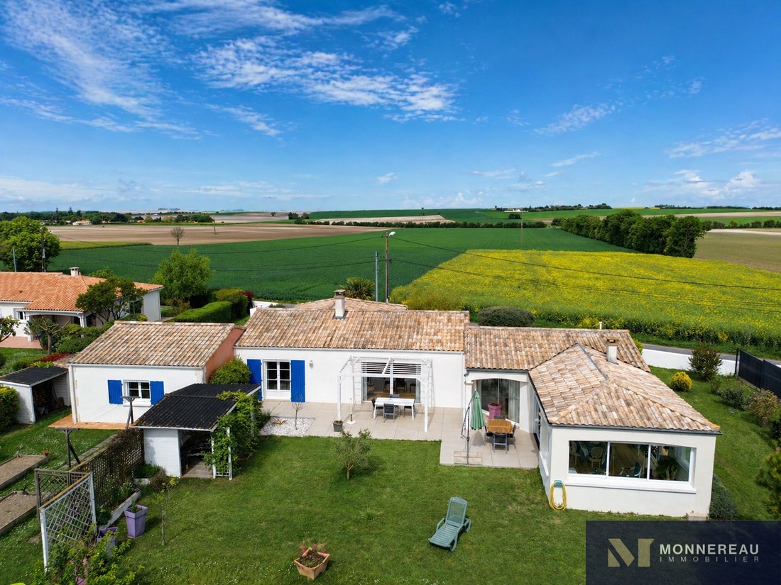 House in Meschers-sur-Gironde, Nouvelle-Aquitaine, France 1 - 17673521