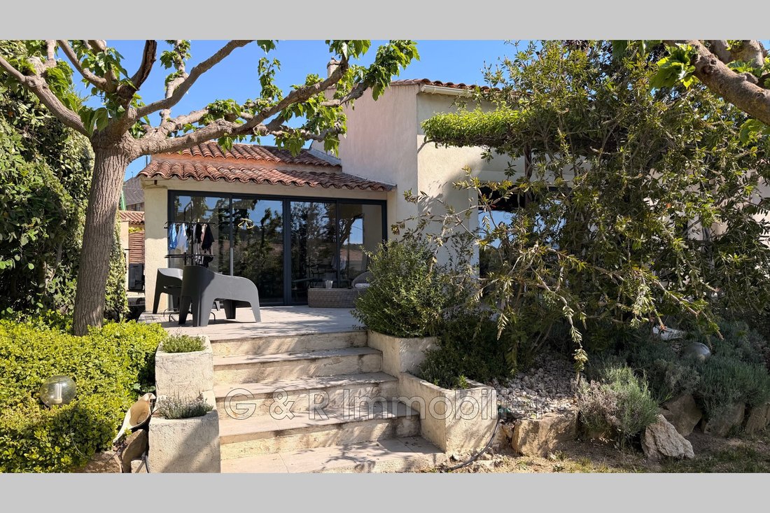 Villa in La Bouilladisse, Provence-Alpes-Côte d'Azur, France 1 - 17311185