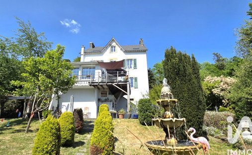 House in Rochefort-en-Terre, Brittany, France 1