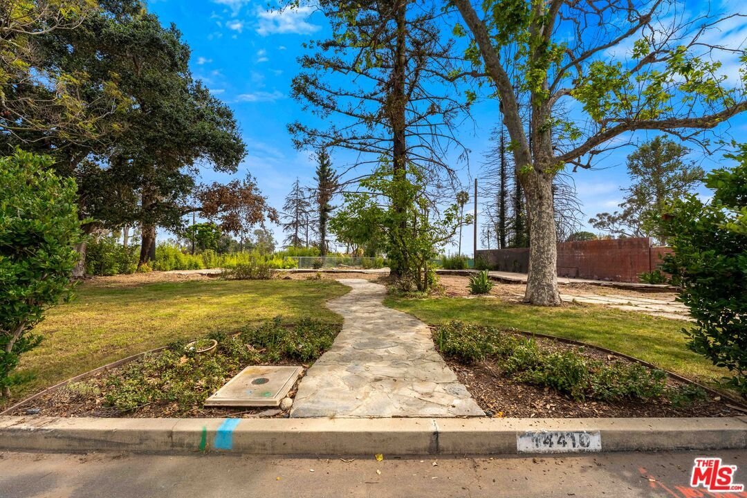 Land in Los Angeles, California, United States 2 - 17803365