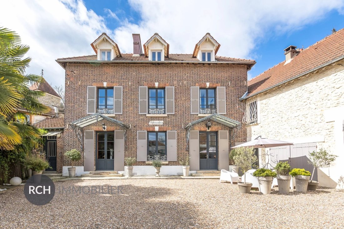 House in Neauphle-le-Château, Ile-de-France, France 1 - 17803216