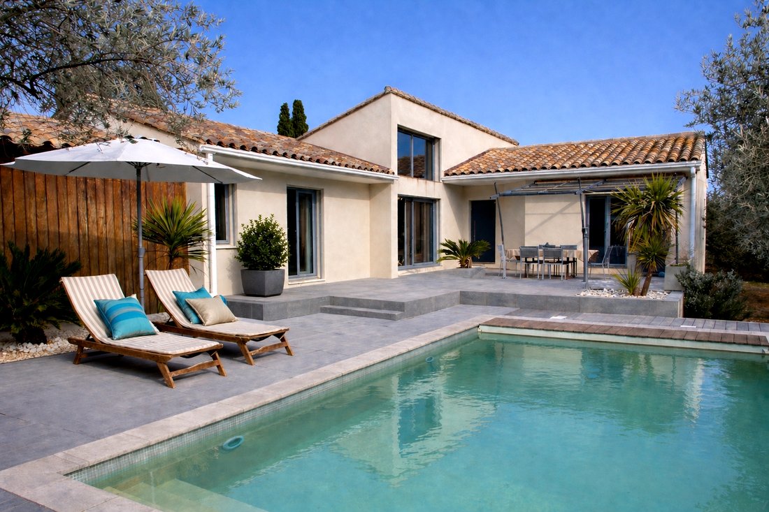 Villa in Maussane-les-Alpilles, Provence-Alpes-Côte d'Azur, France 1 - 17330757