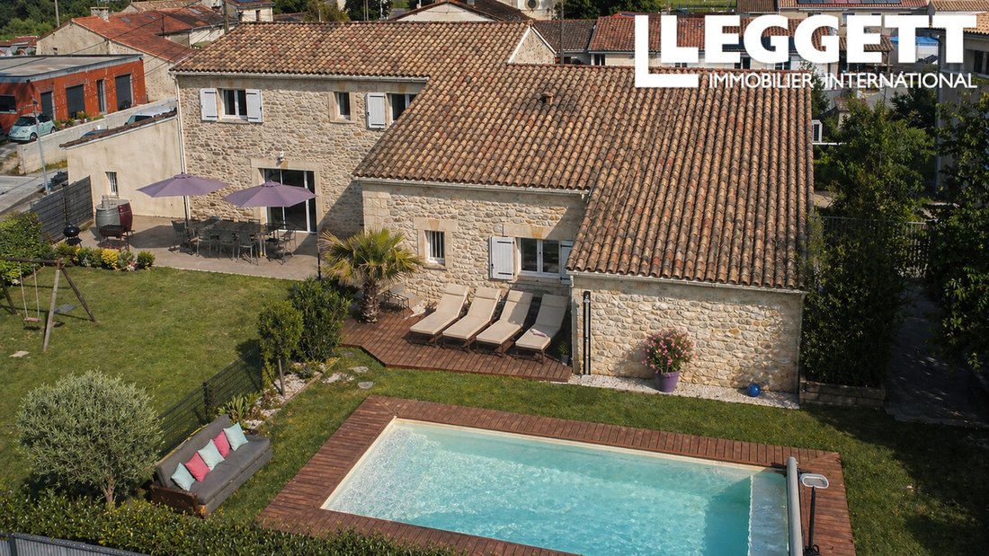 House in La Lande-de-Fronsac, Nouvelle-Aquitaine, France 3 - 17803566