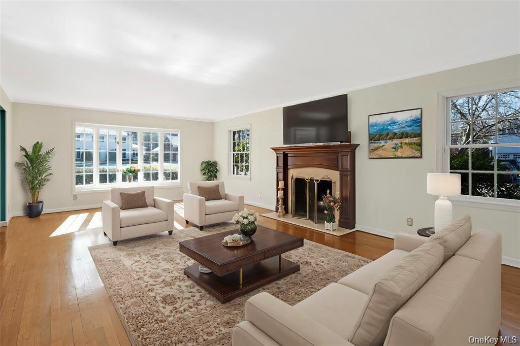 House in Manhasset, New York, United States 5 - 17803696
