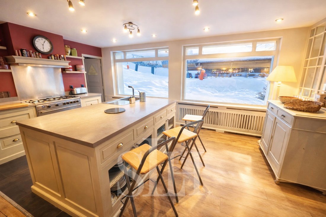 Chalet in Alpe d'Huez, Auvergne-Rhône-Alpes, France 4 - 17393269