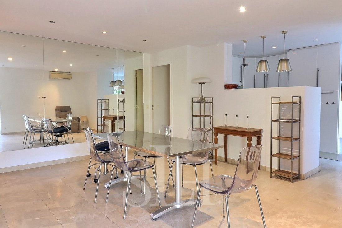 Apartment in Saint-Tropez, Switzerland 2 - 17393268