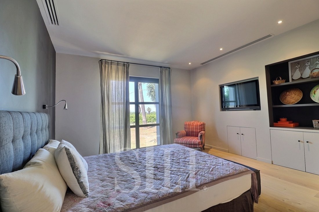 Villa in Saint-Tropez, Switzerland 5 - 17418460