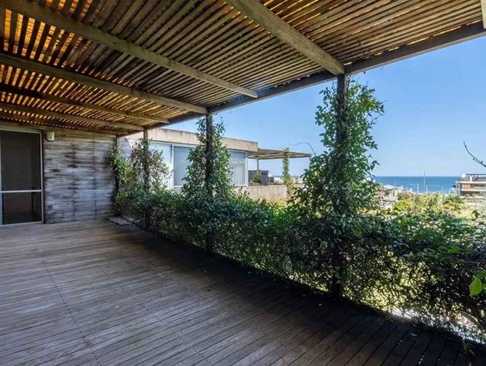 Villa in Manantiales, Maldonado Department, Uruguay 5 - 17803920