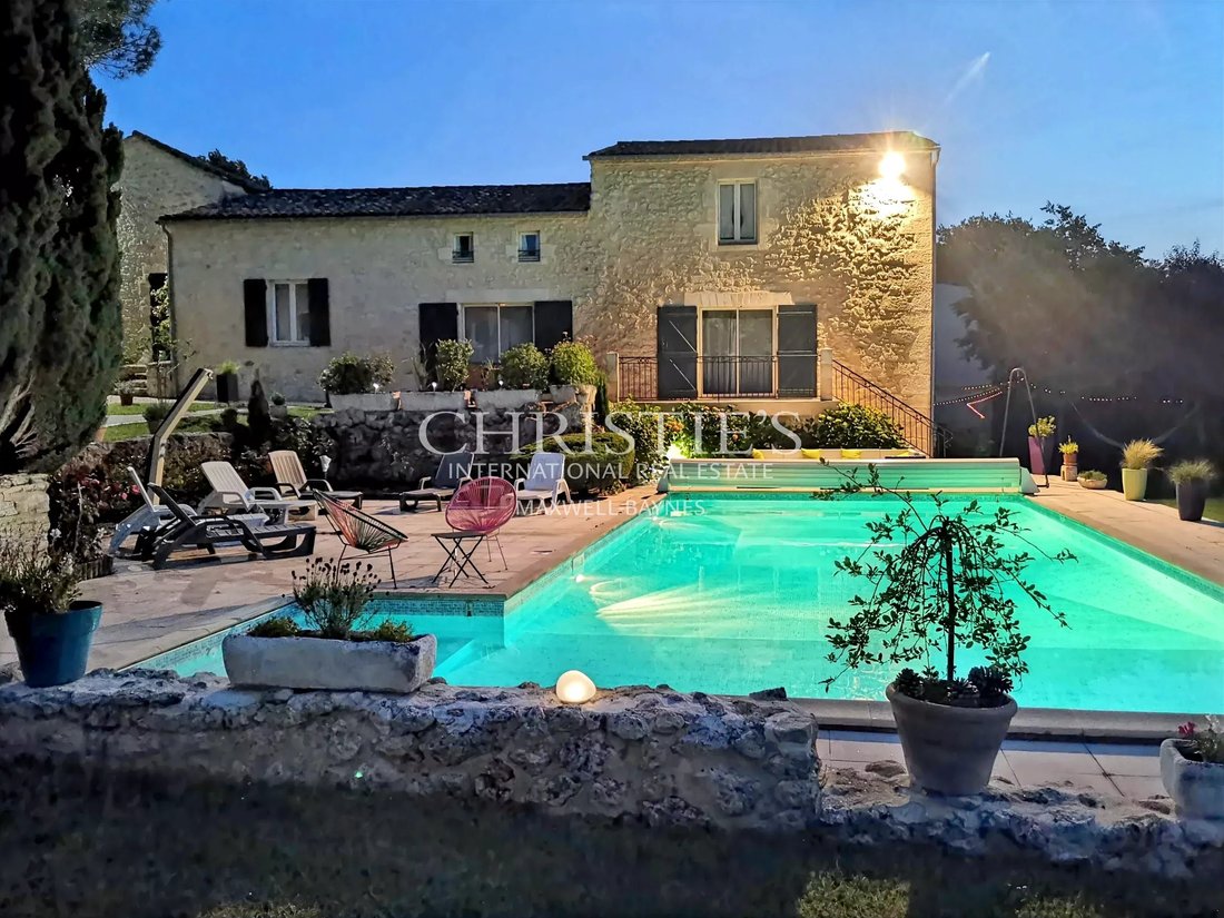 Estate in Puisseguin, Nouvelle-Aquitaine, France 4 - 17803965