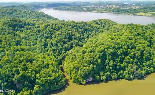 Land in Louisville, Tennessee, Vereinigte Staaten 1
