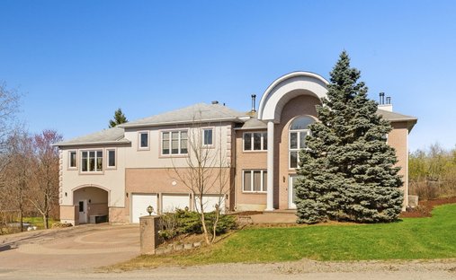 House in Chelsea, Quebec, Canada 1