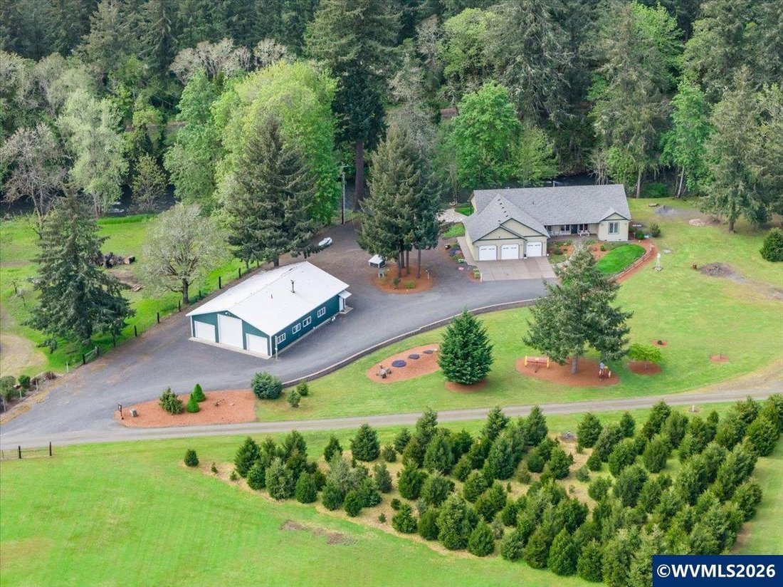 House in Sweet Home, Oregon, United States 1 - 17803817