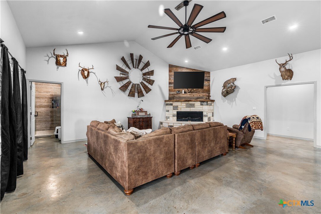 House in The Grove, Texas, United States 3 - 17803727