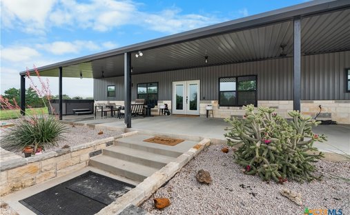 House in The Grove, Texas, United States 1