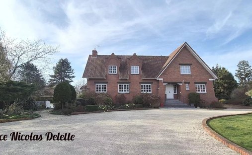 House in Centre, Linselles, France 1