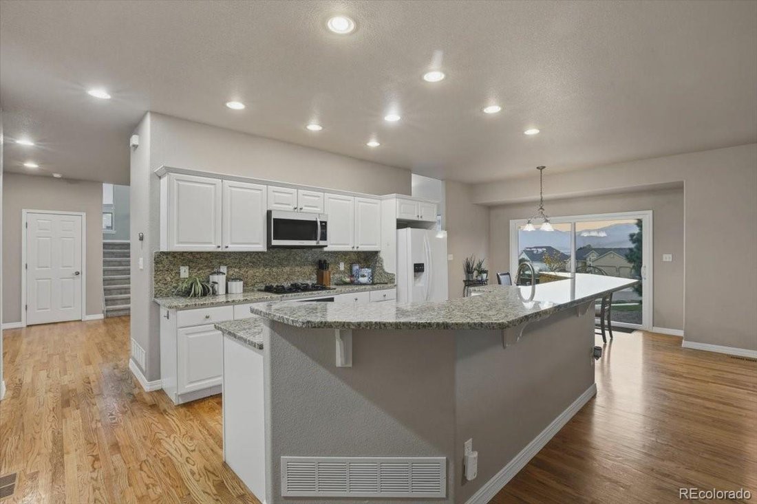 House in Colorado Springs, Colorado, United States 3 - 17803772